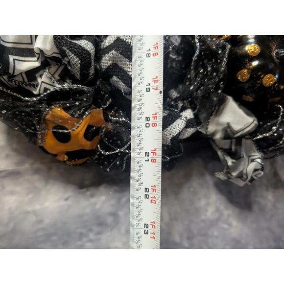 Large Halloween Witch Wreath Hat Legs Pumpkins Front Door Fall Decoration - Picture 12 of 12